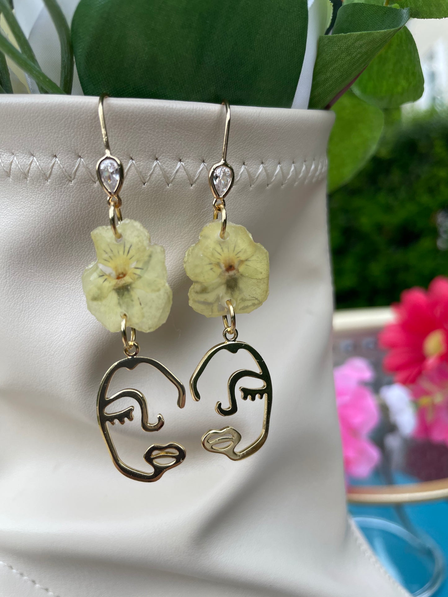 CARA A CARA - PANSY WHSIPER